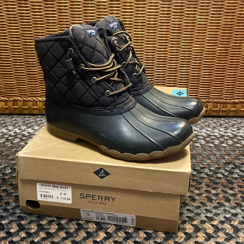 Sperry Boots sz 8